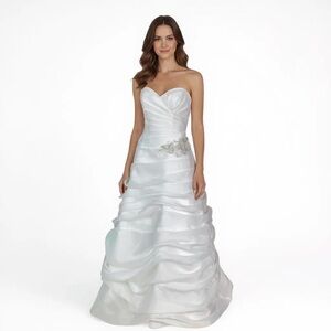 Galina Signature SWG339 Wedding Dress Size 14